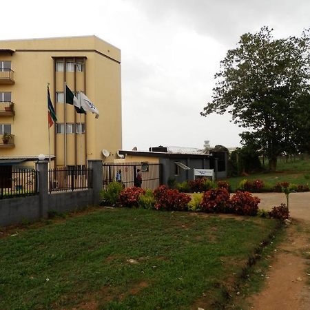 Blue Lodge Hotel Lagos Exterior foto